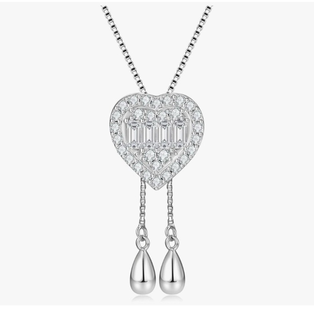 Elegant Silver Heart Pendant Necklace Moissanite